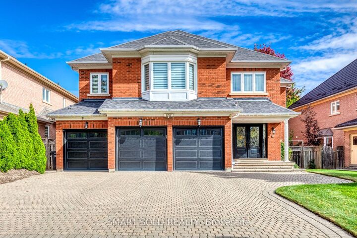 Property Photo:  