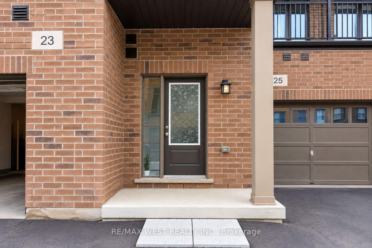 Property Photo:  23 Lipscott Drive  ON L7C 4J7 