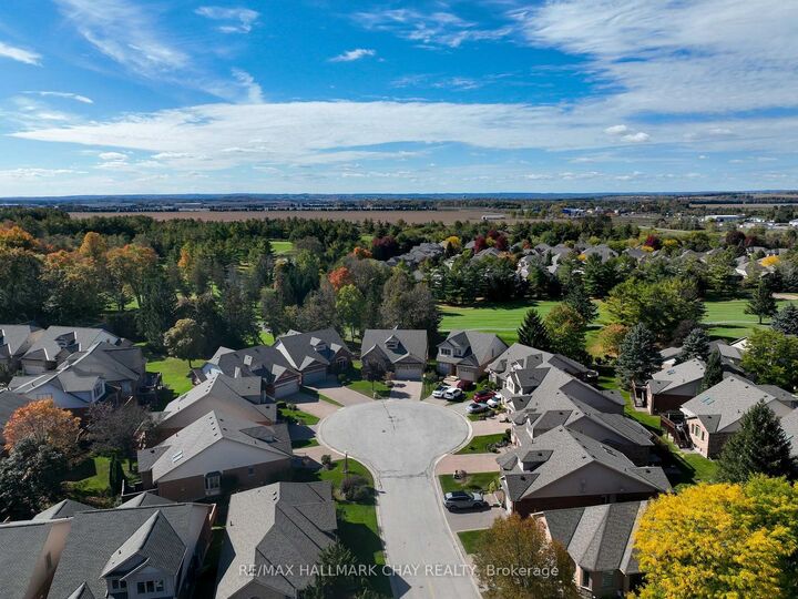 Property Photo:  9 La Costa Court  ON L9R 1Z4 