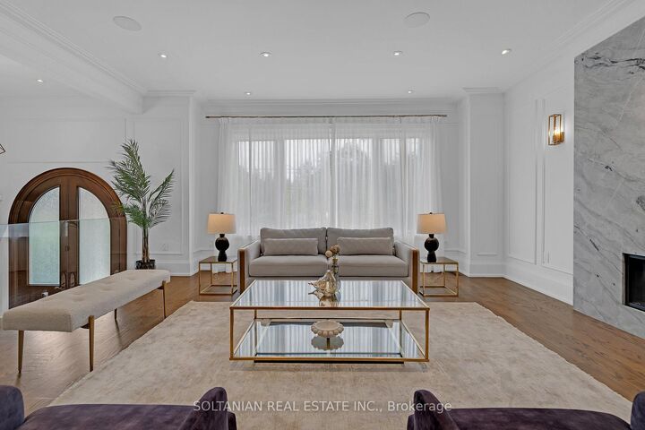 Property Photo:  15 Calvin Avenue  ON M2N 5E4 