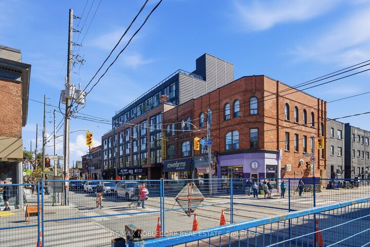 Property Photo:  899 Queen Street 413  ON M4M 0C8 