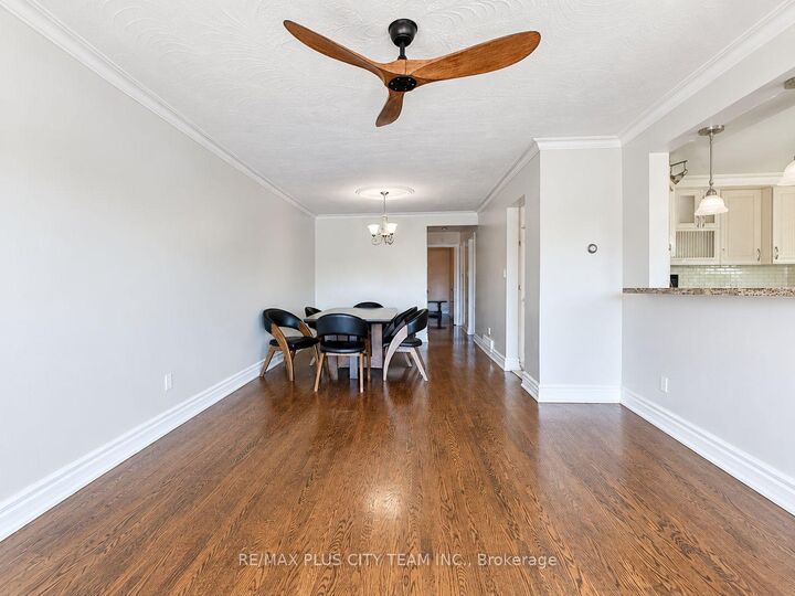Property Photo:  50 Blossom Crescent Main  ON M3N 2B2 