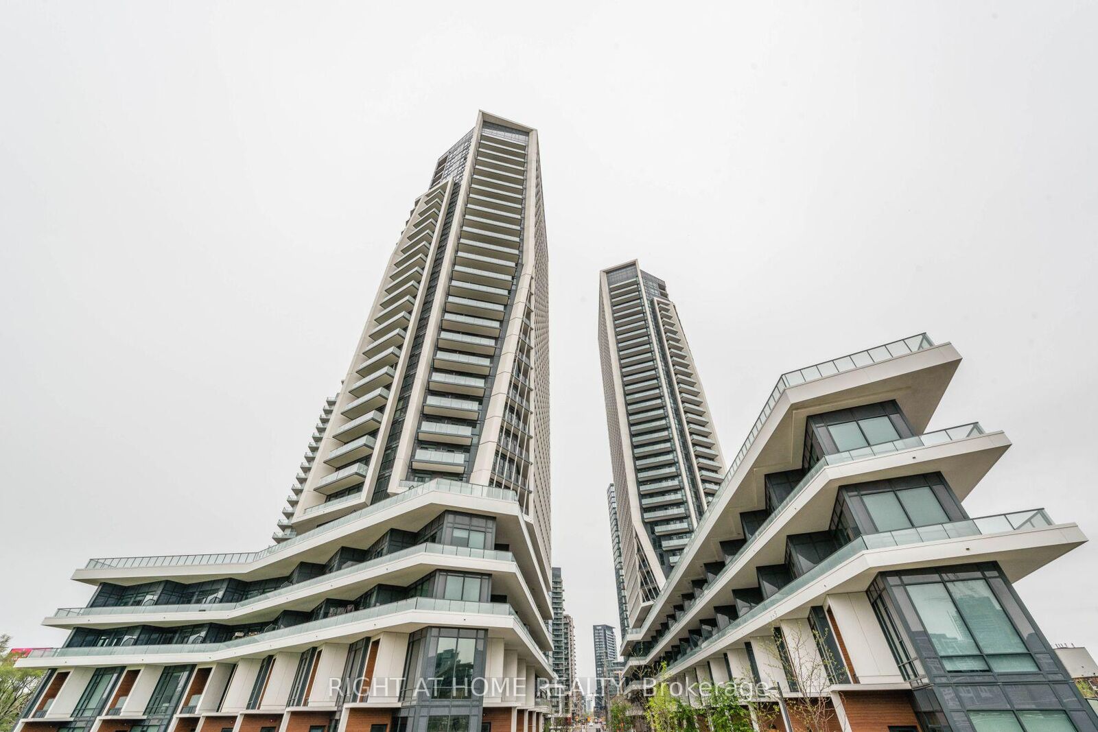 Property Photo:  30 Ordnance Street Ph2907  ON M6K 0C8 