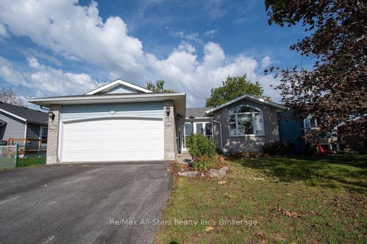 Property Photo:  41 Cedartree Lane  ON K0M 1A0 