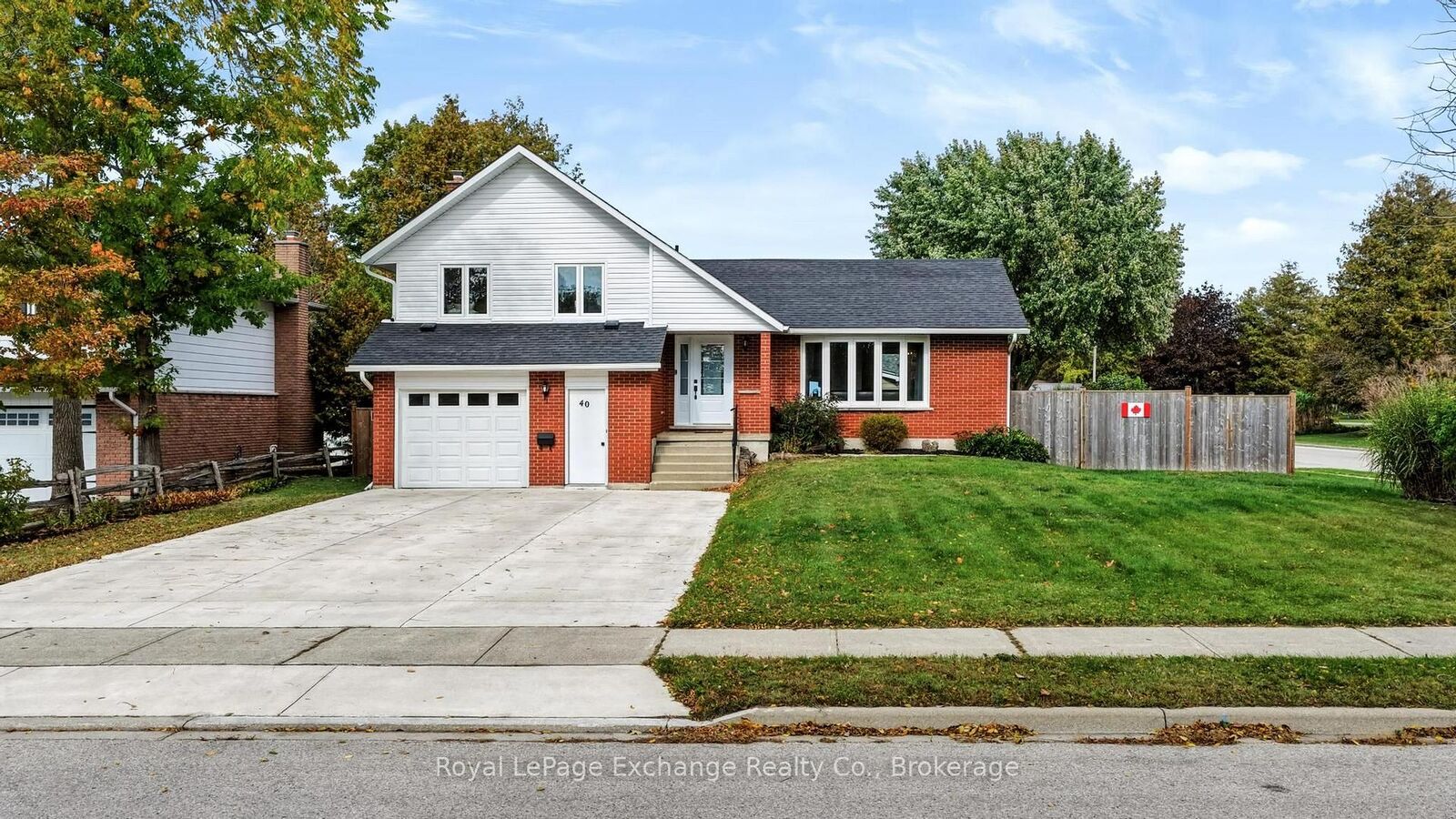 Property Photo: 40 Golf Links Road ON N2Z 1L1