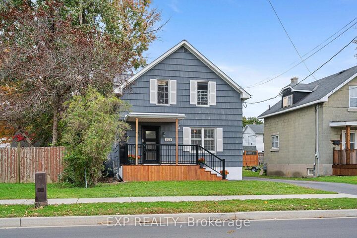Property Photo:  206 Fifth Street W  ON K6J 2V1 