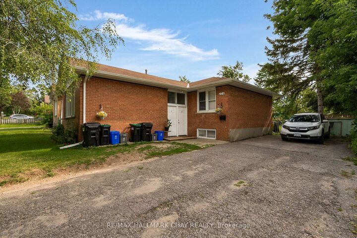 Property Photo:  254 St Vincent Street  ON L4M 3Z8 