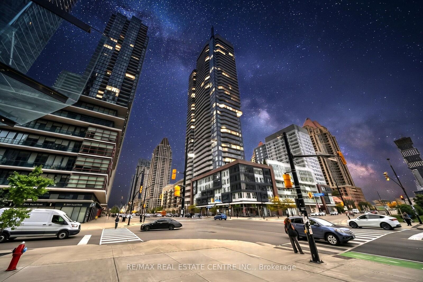Property Photo:  4065 Confederation Parkway N 3803  ON L5B 4W1 