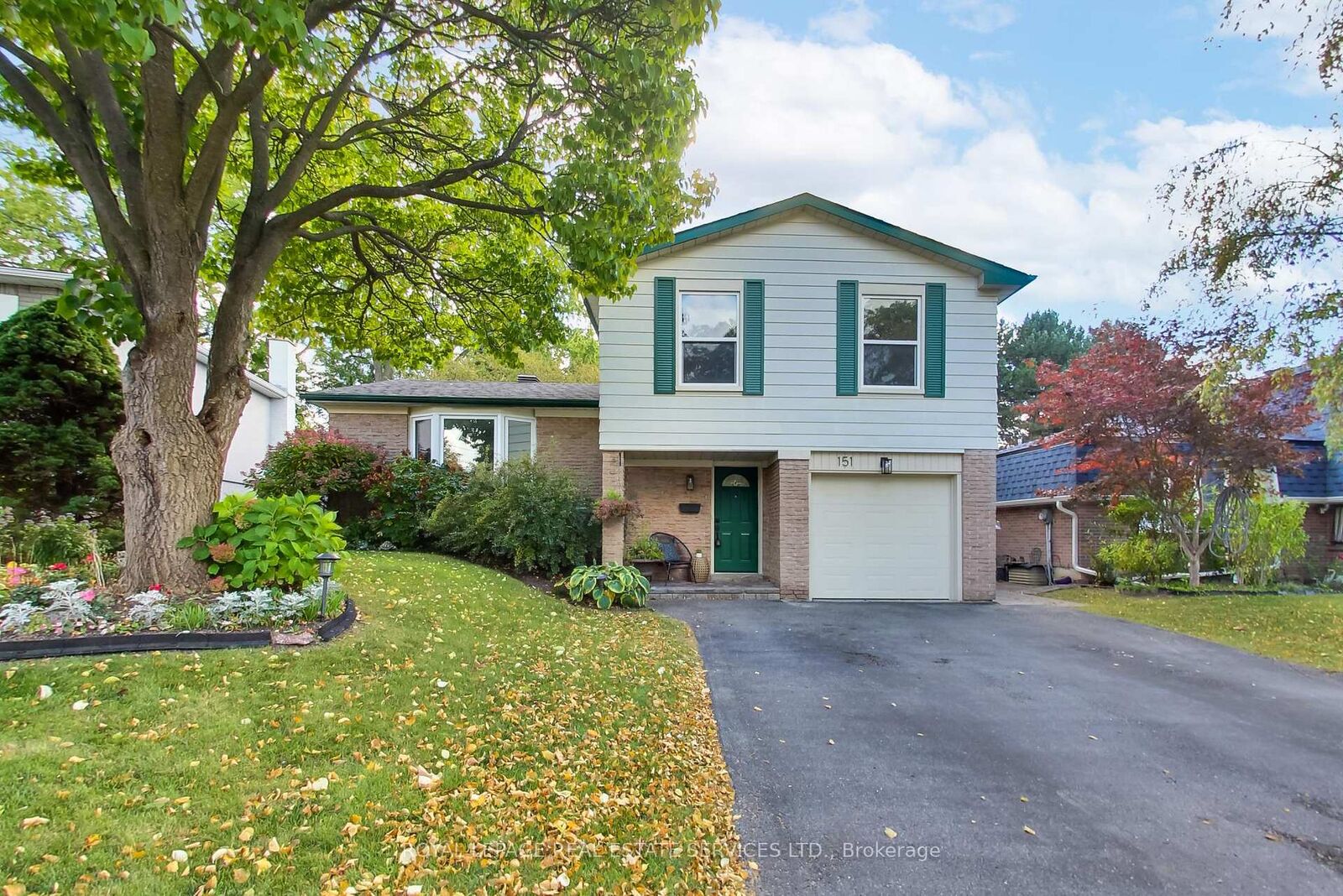 Property Photo:  151 Cliffwood Road  ON M2H 2E3 