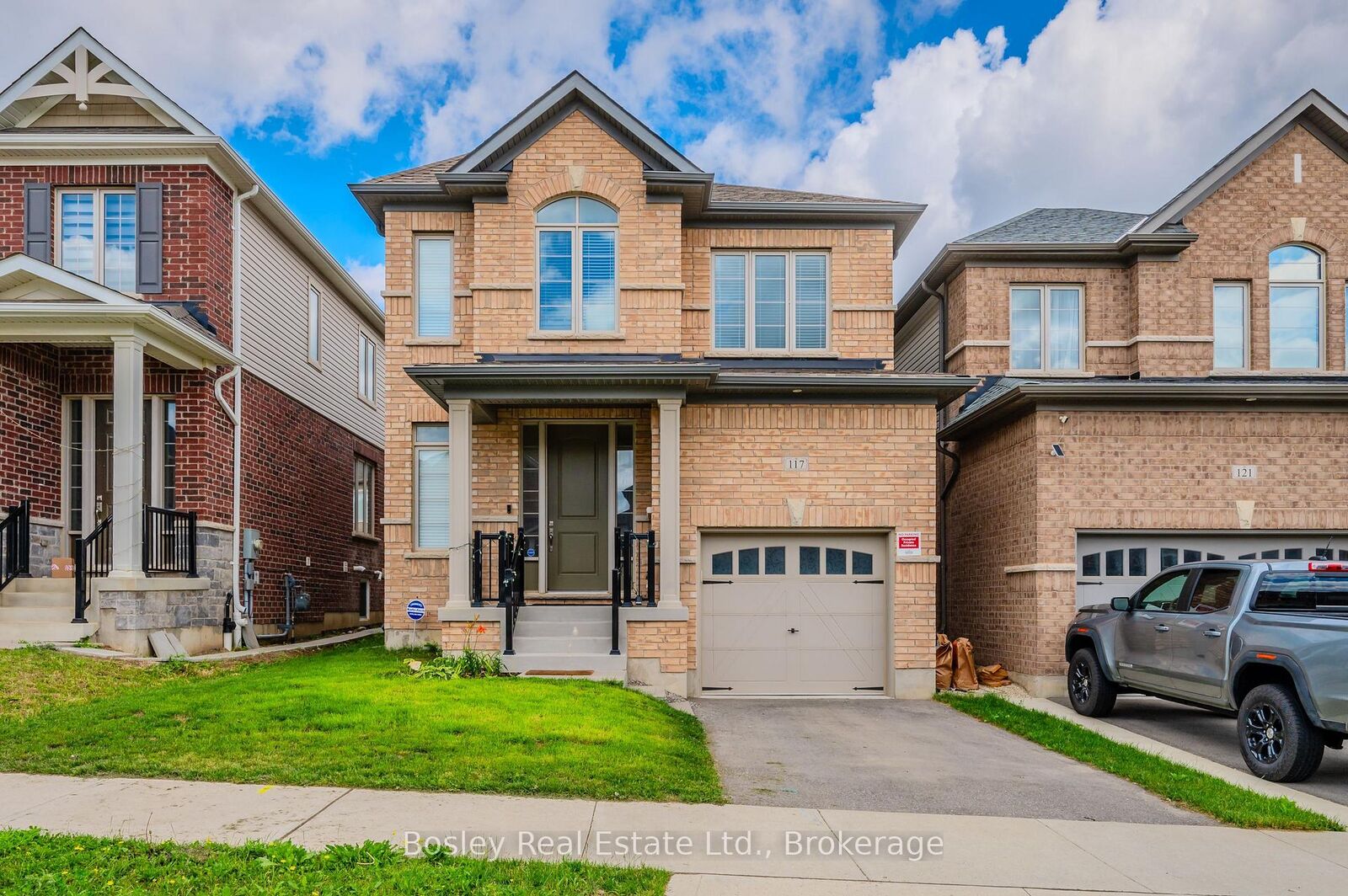 Property Photo: 117 Haldimand Street ON N2R 0R2
