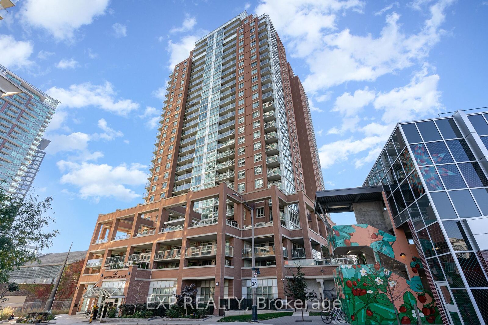 Property Photo:  125 Western Battery Road 2310  ON M6K 3R8 