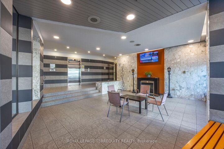 Property Photo:  5 San Romanoway N/A 410  ON M3N 2Y4 