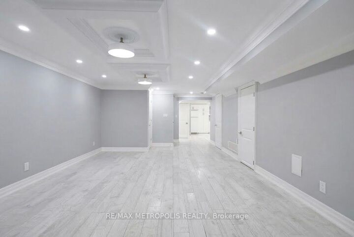 Property Photo:  121 Livingstone Street E Bsmt  ON L4M 6X5 