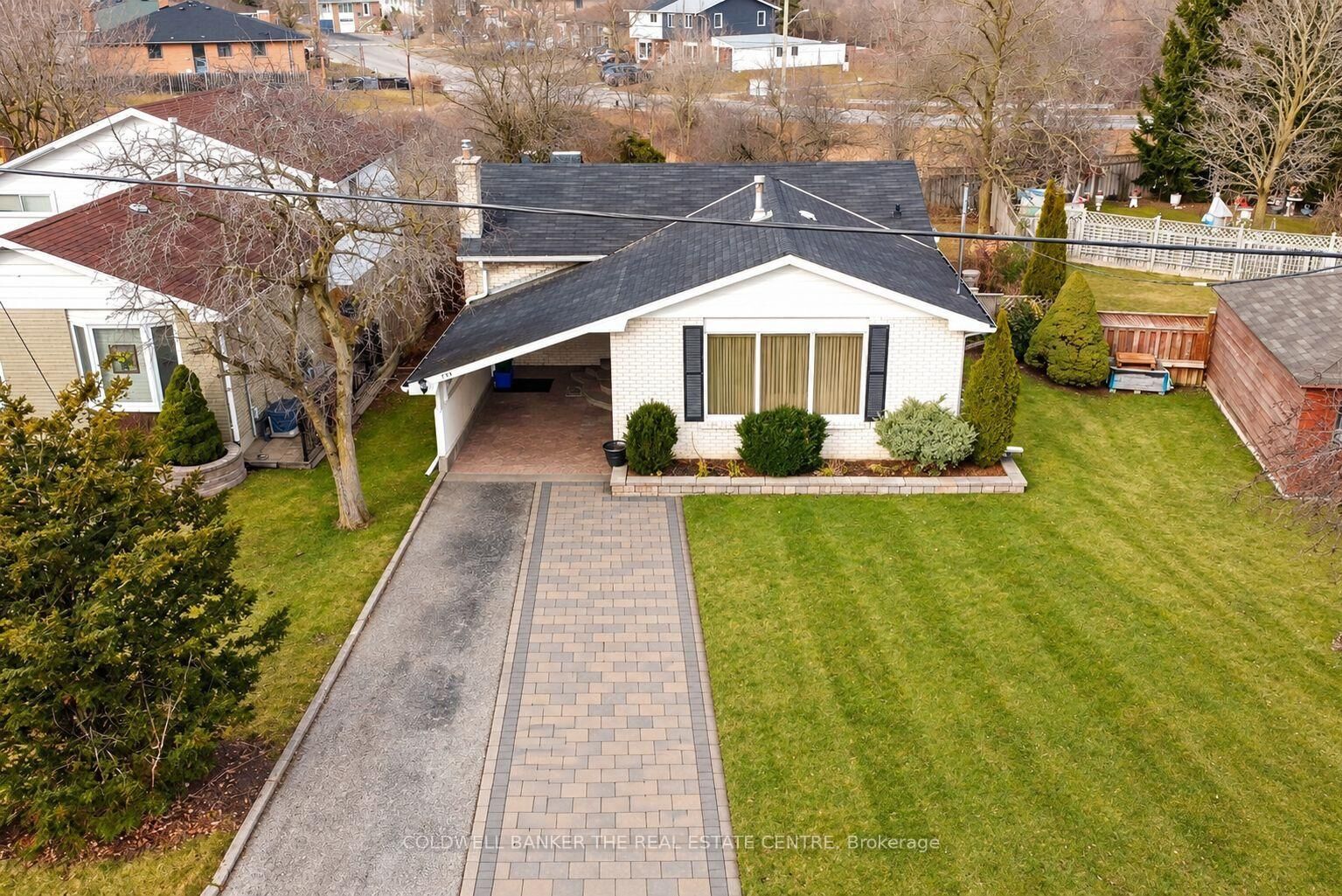 Property Photo:  140 Woodpark Place #Main  ON L3Y 3P6 