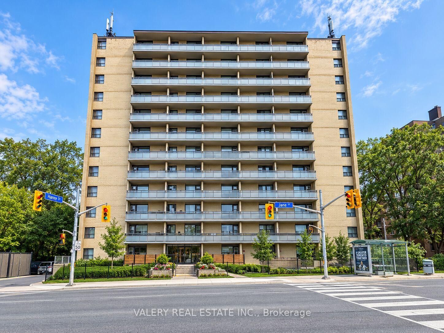 Property Photo:  797 Jane Street 806  ON M6N 4B8 