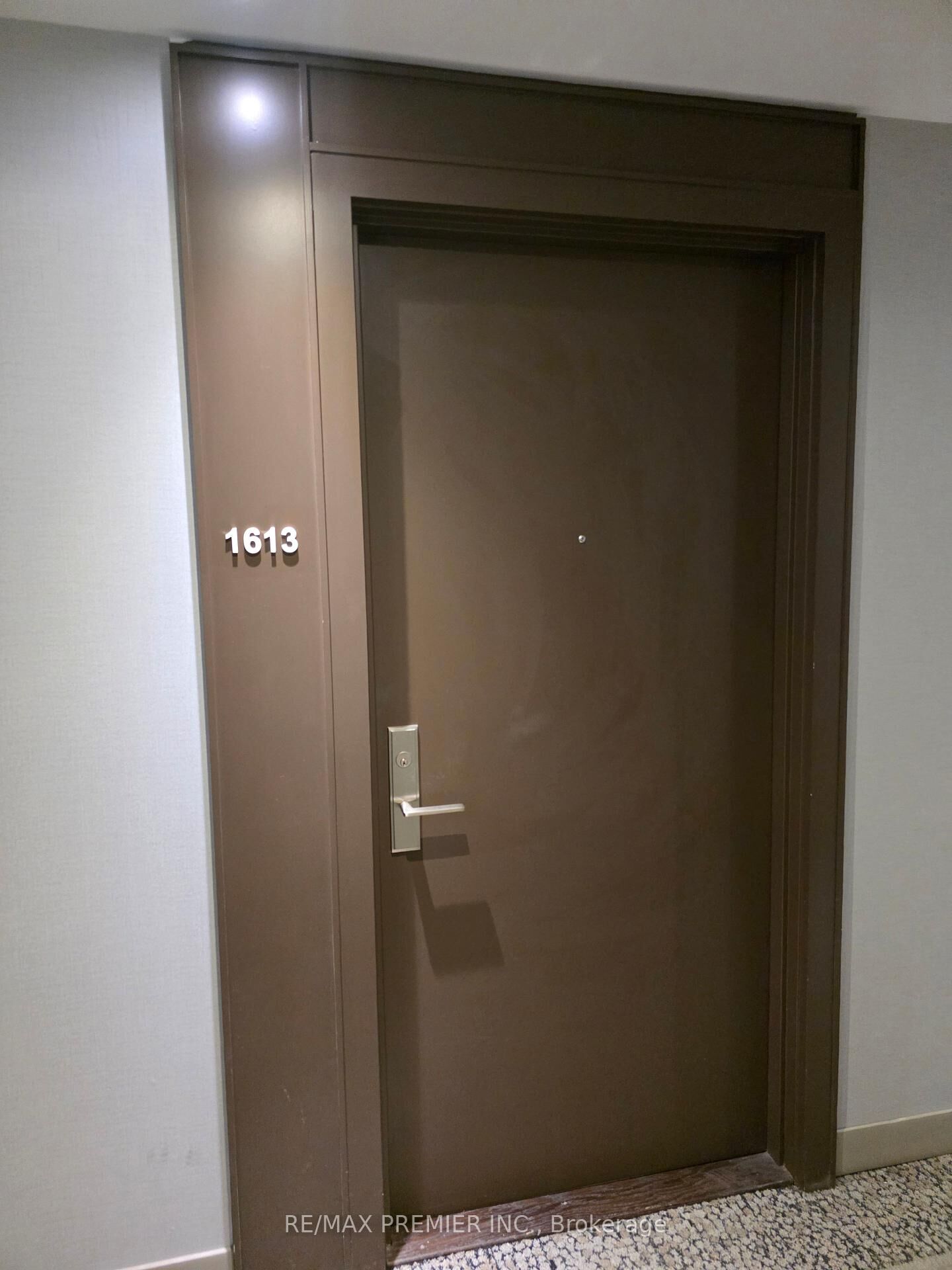 Property Photo:  120 Parliament Street 1613  ON M5A 2Y8 