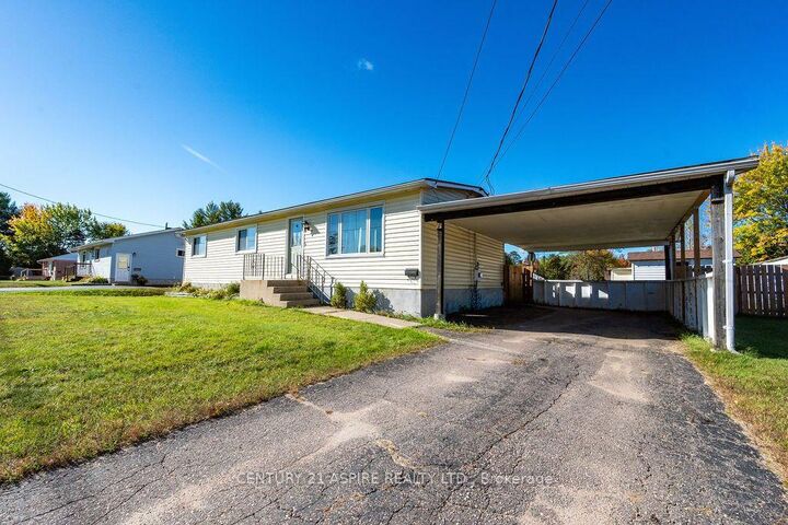 Property Photo:  7 William Street  ON K8H 2K3 