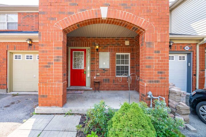 Property Photo:  464 Collis Court  ON L9T 5N1 
