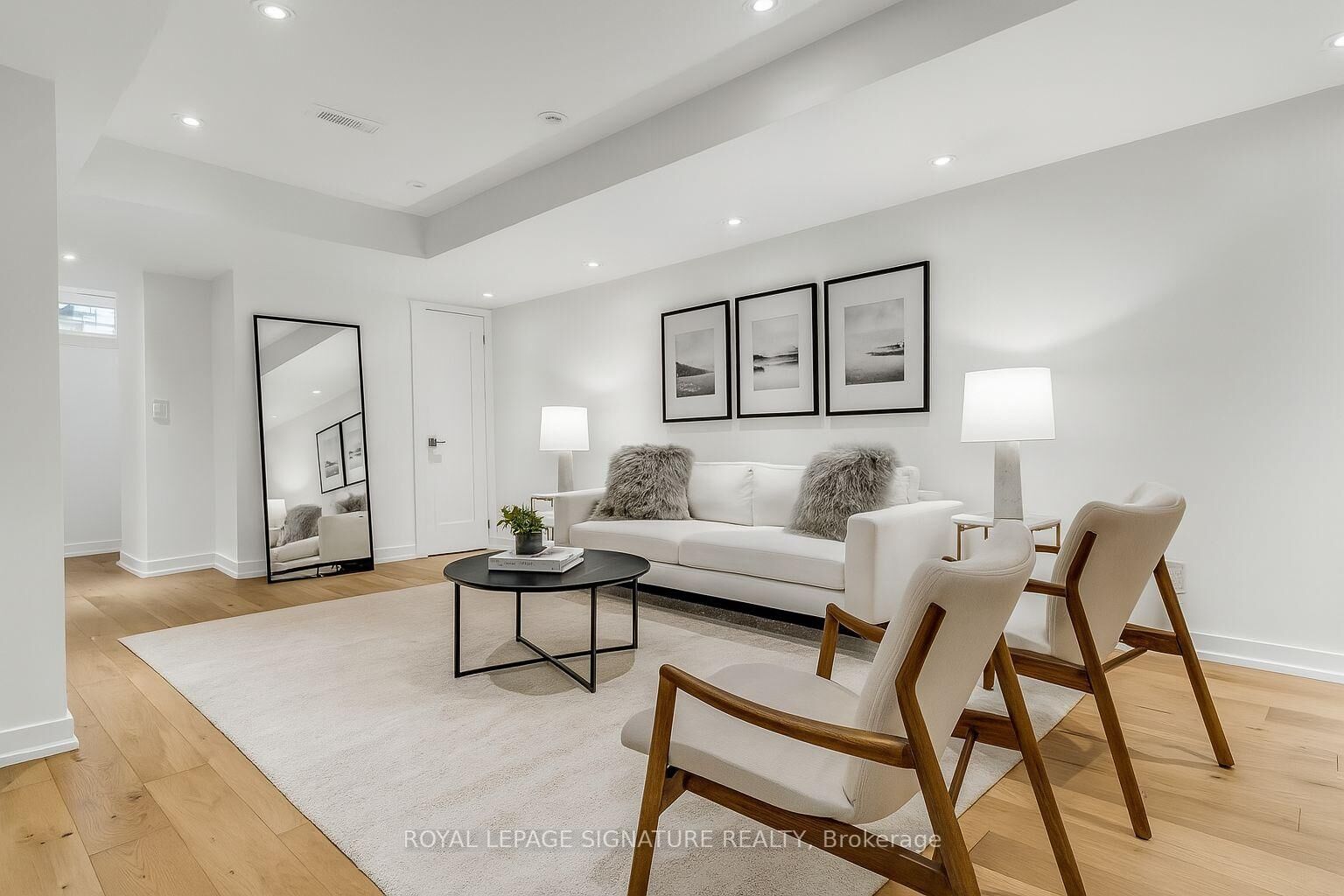 Property Photo:  58 Fern Avenue Lower  ON M6R 1K1 