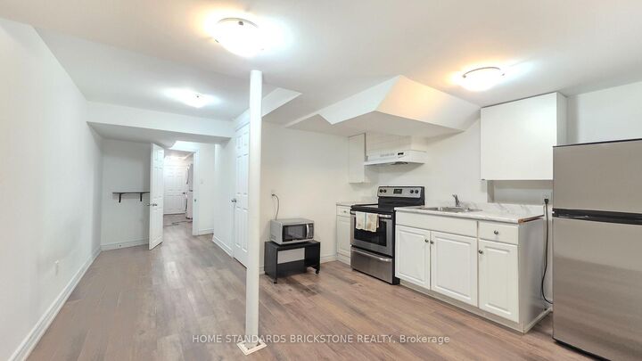 Property Photo:  41 Silk Oak Court Lower - #2  ON L6A 0M3 