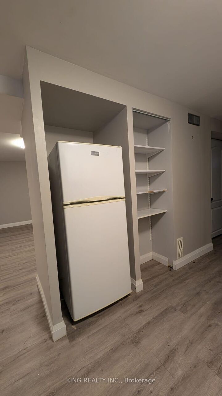Property Photo:  81 Josephine Street 2  ON N5Z 3P4 