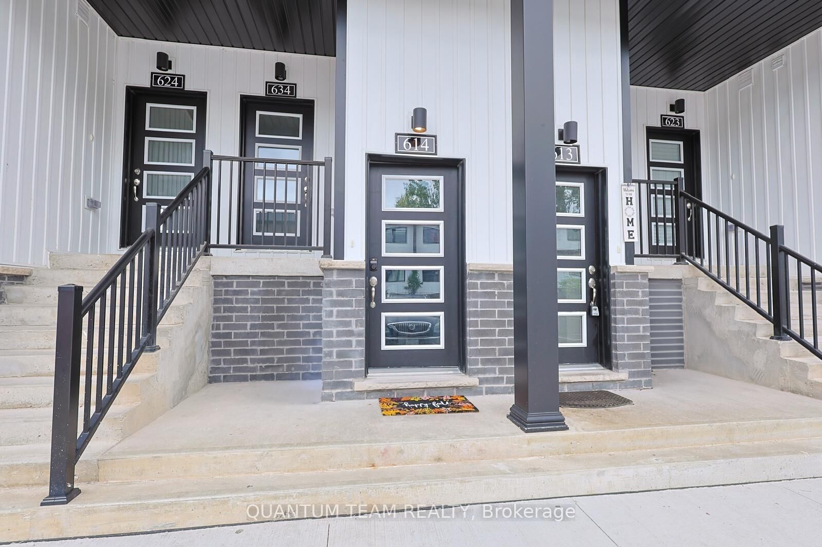 Property Photo:  4263 Fourth Avenue 614  ON L2E 0C2 