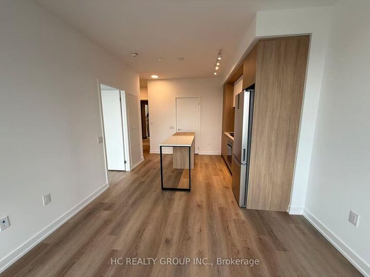 Property Photo: 395 Square One Drive 3809 ON L5B 0P6