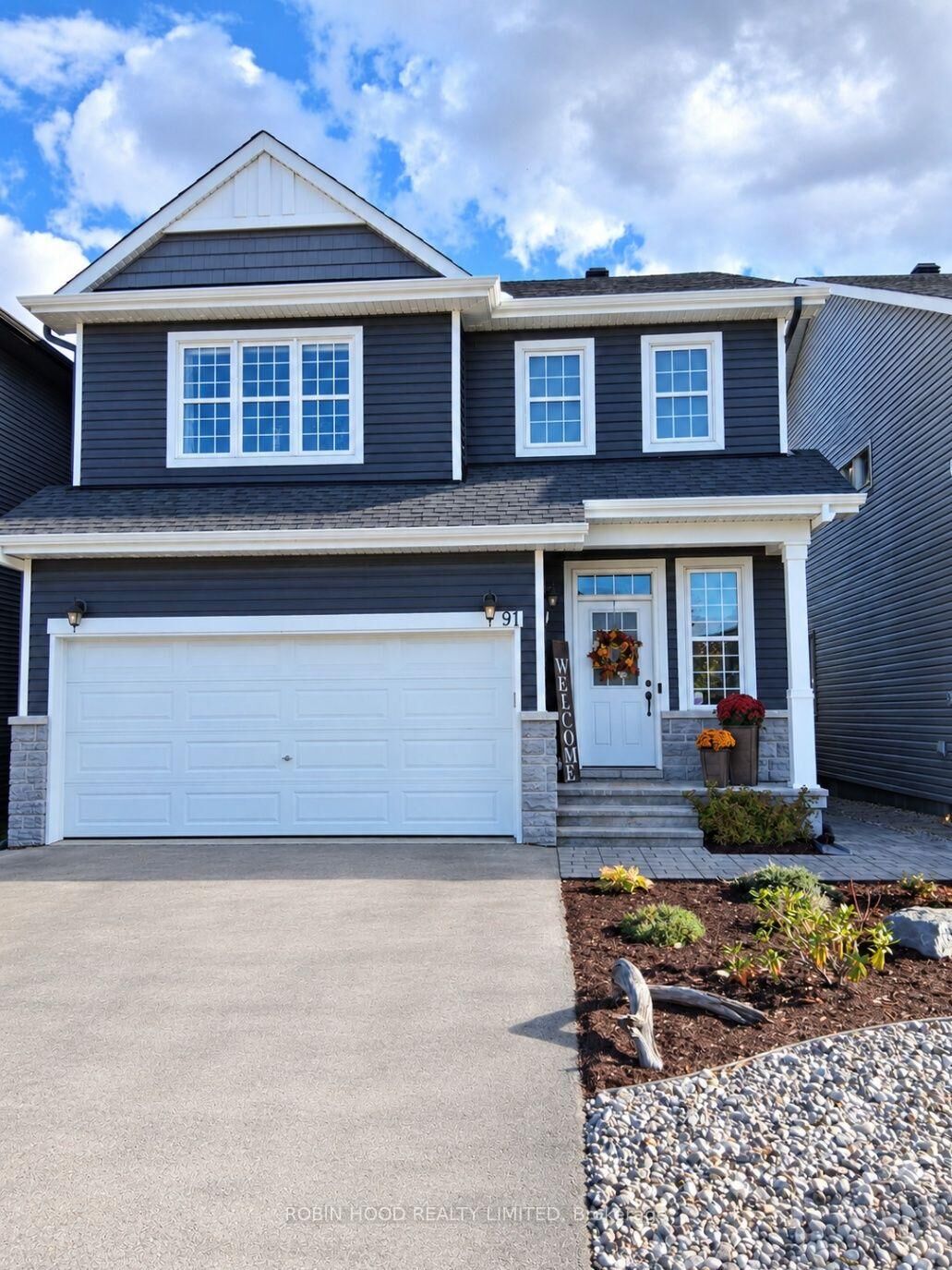 Property Photo: 91 Dun Skipper Drive ON K1X 0E8