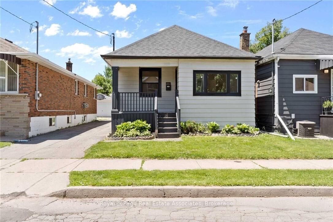 Property Photo:  289 Fairfield Avenue Upper  ON L8H 5H5 