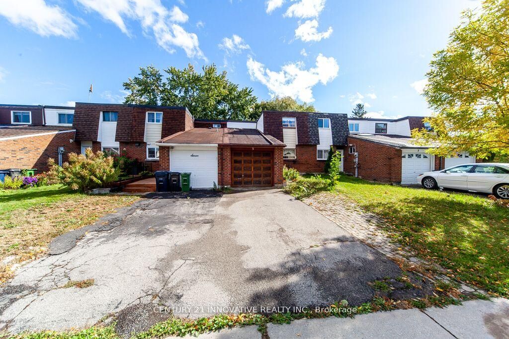 Property Photo: 5 Wiggens Court ON M1B 1K3