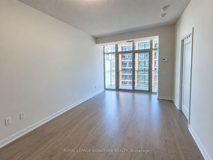 Property Photo: 75 East Liberty Street 1407 ON M6K 3R3