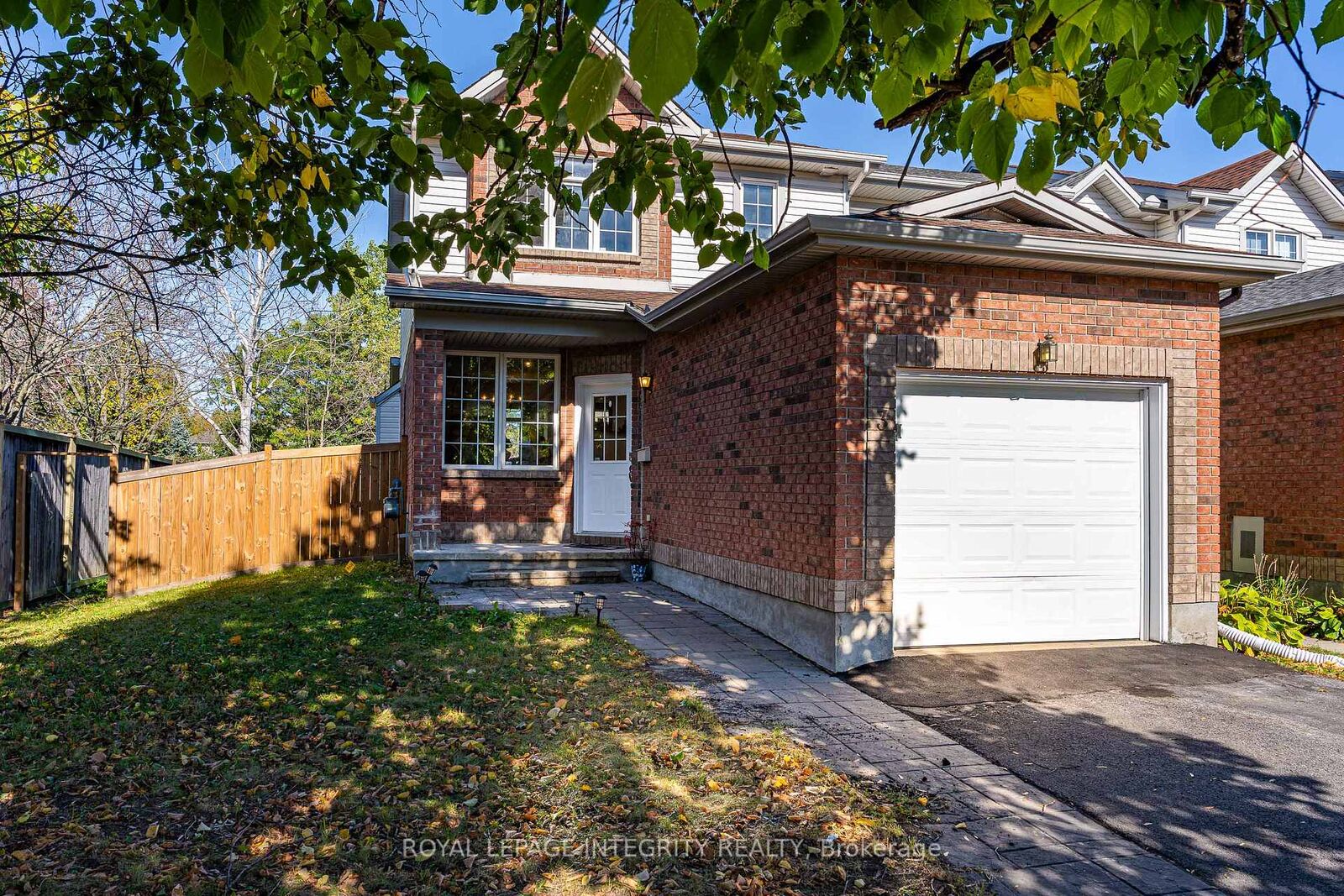 Property Photo:  3 Binbury Way  ON K1T 4B7 