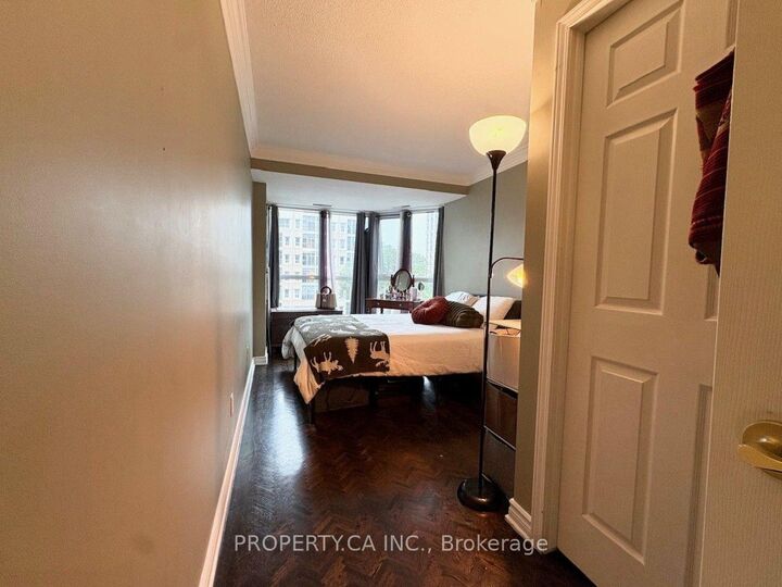 Property Photo:  67 Caroline Street S 4A  ON L8P 3K6 