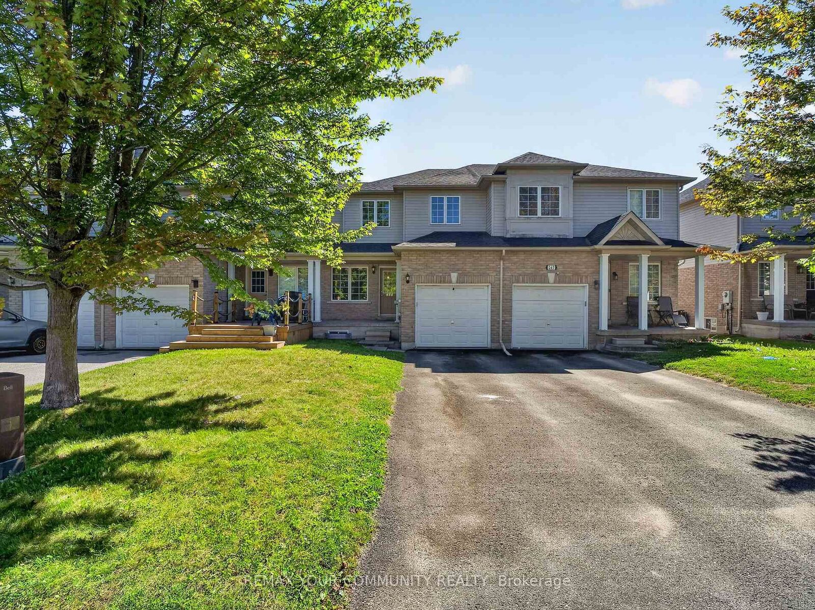 Property Photo:  265 Sprucewood Crescent  ON L1C 0G6 