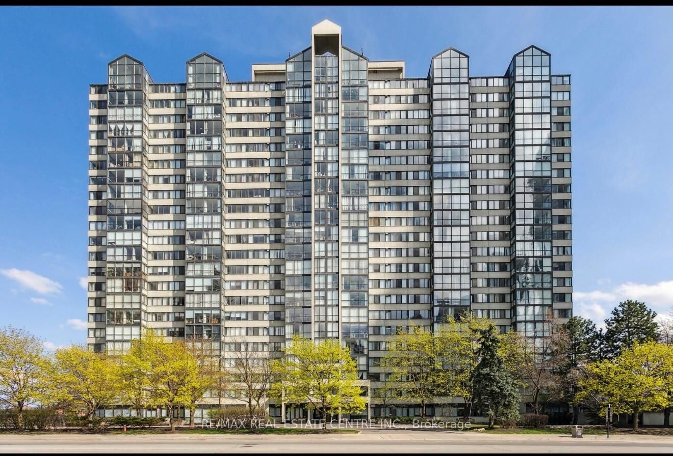 Property Photo:  350 Webb Drive 411  ON L5B 3W4 