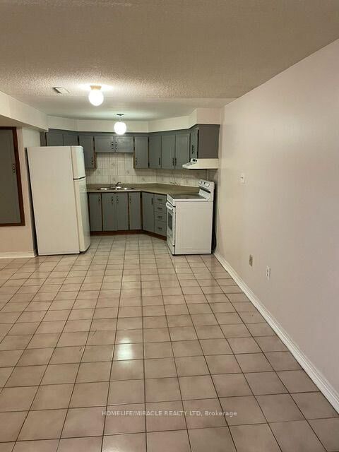 Property Photo:  5547 River Grove Avenue  ON L5M 3T6 