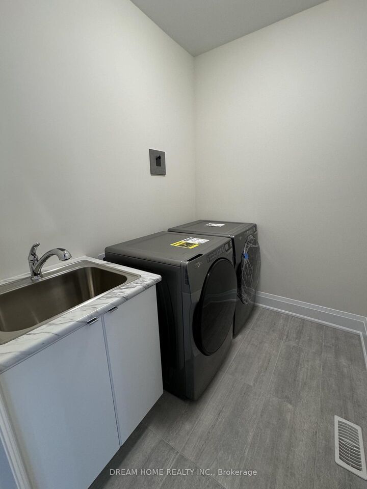Property Photo: 84 Tempel Street ON L4E 1K6