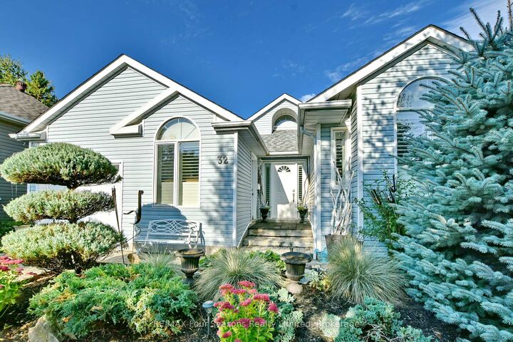 Property Photo: 32 Nettleton Court ON L9Y 5B9