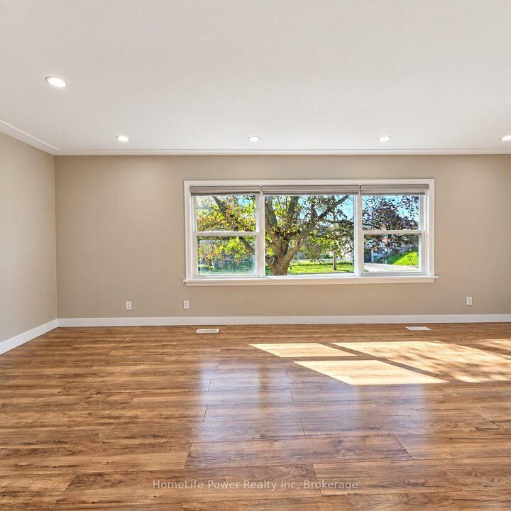 Property Photo:  112 Heiman Street 2  ON N2M 3L6 
