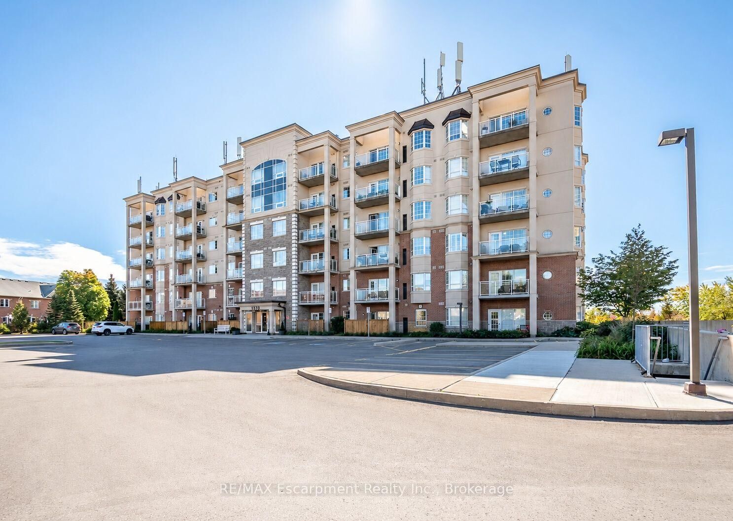 Property Photo: 1379 Costigan Road 310 ON L9T 2K6