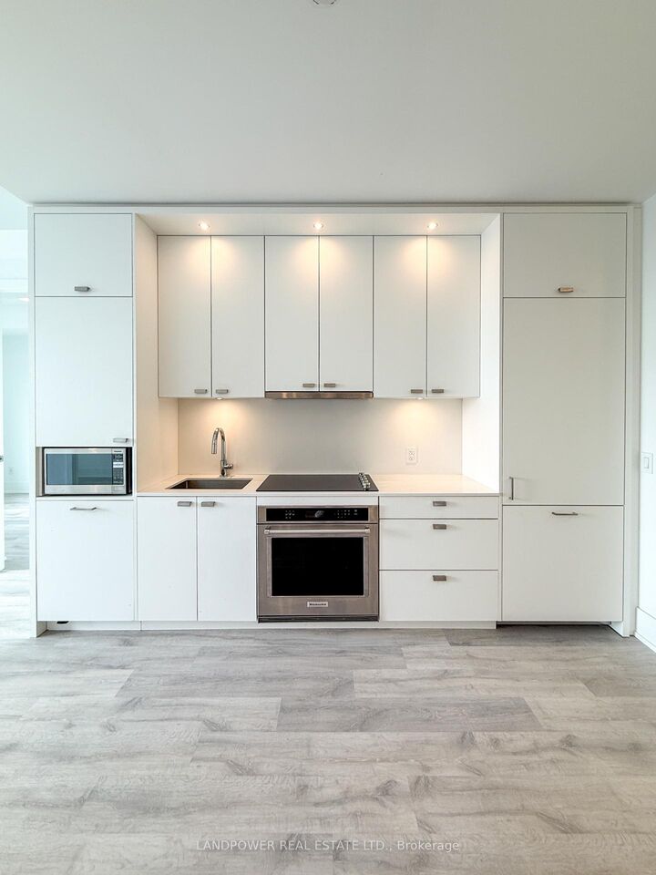 Property Photo: 480 Front Street W 2002 ON M5V 0V5