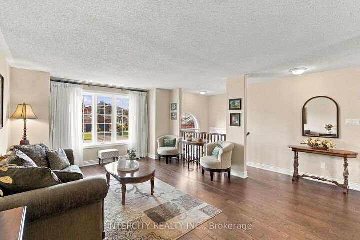 Property Photo:  491 Shewfelt Crescent  ON L4R 5N8 