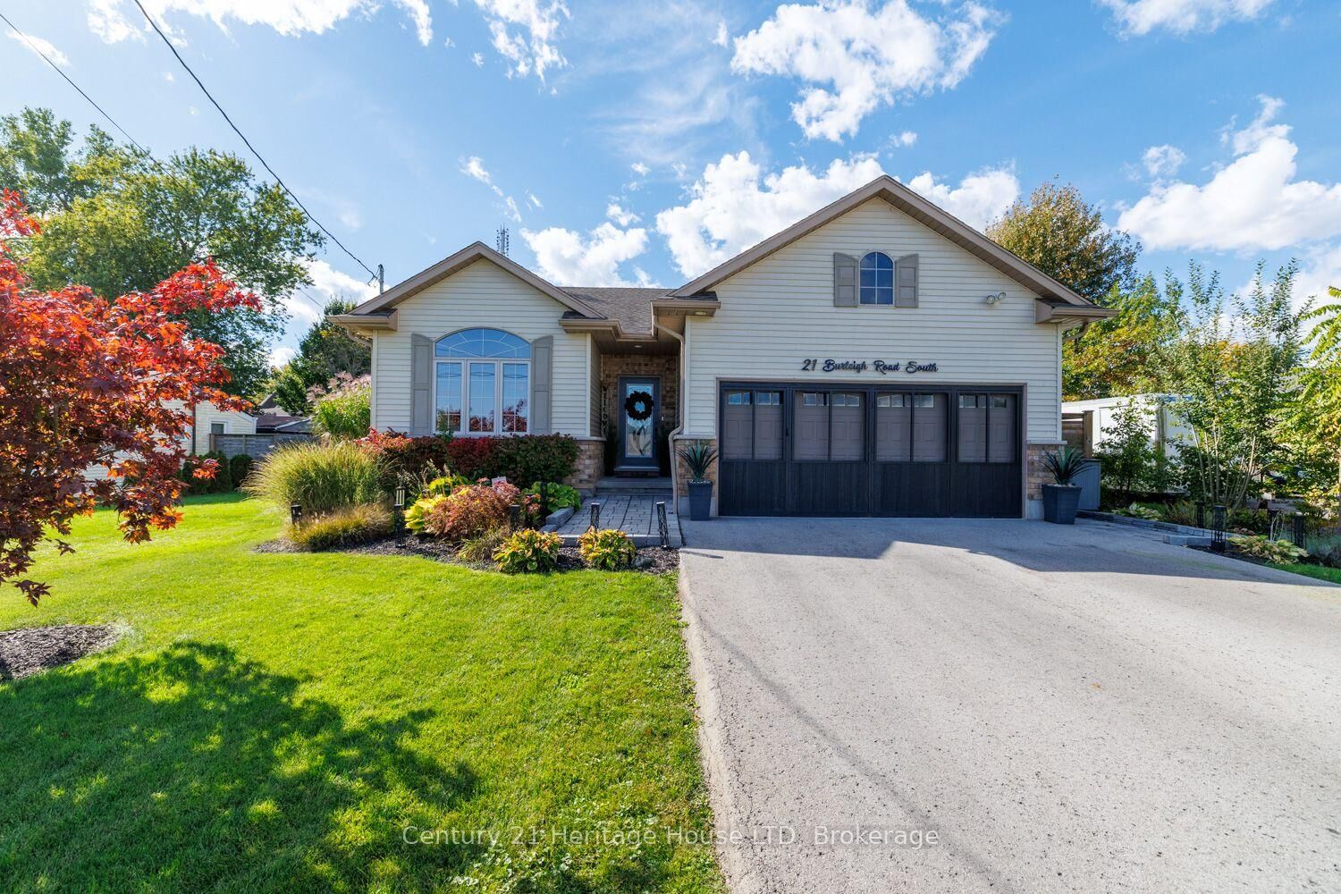 Property Photo:  21 Burleigh Road S  ON L0S 1N0 