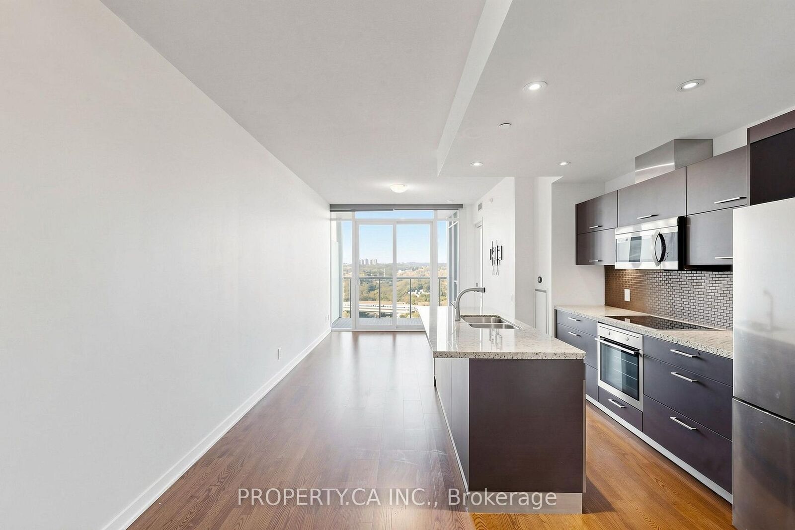 Property Photo:  88 Park Lawn Road 1712  ON M8Y 0B5 