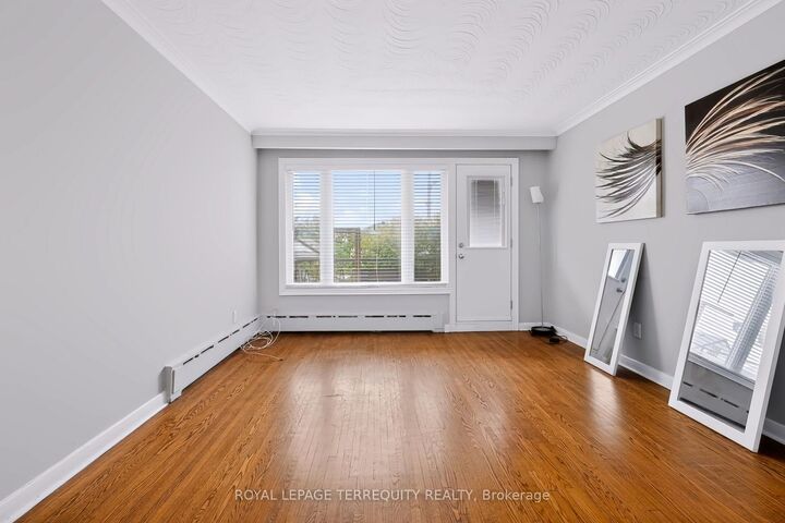 Property Photo: 32 Dynevor Road Main ON M6E 3X1