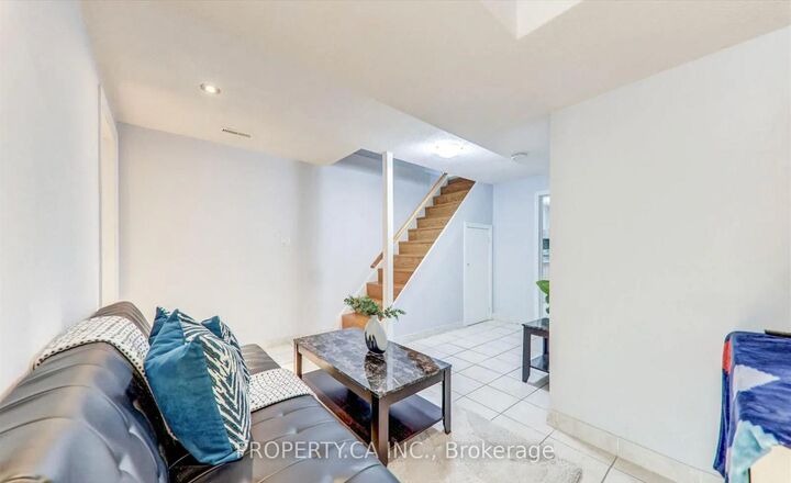 Property Photo:  78 Pennyhill Drive Basement  ON M1B 4J9 