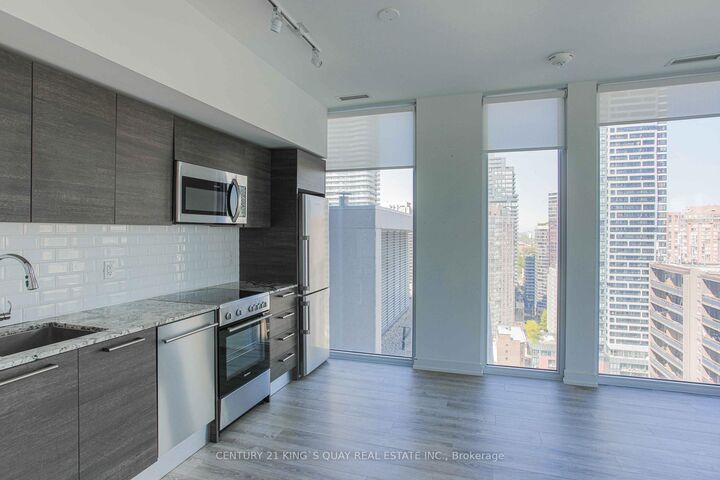 Property Photo:  28 Wellesley Street E 2509  ON M4Y 0C4 