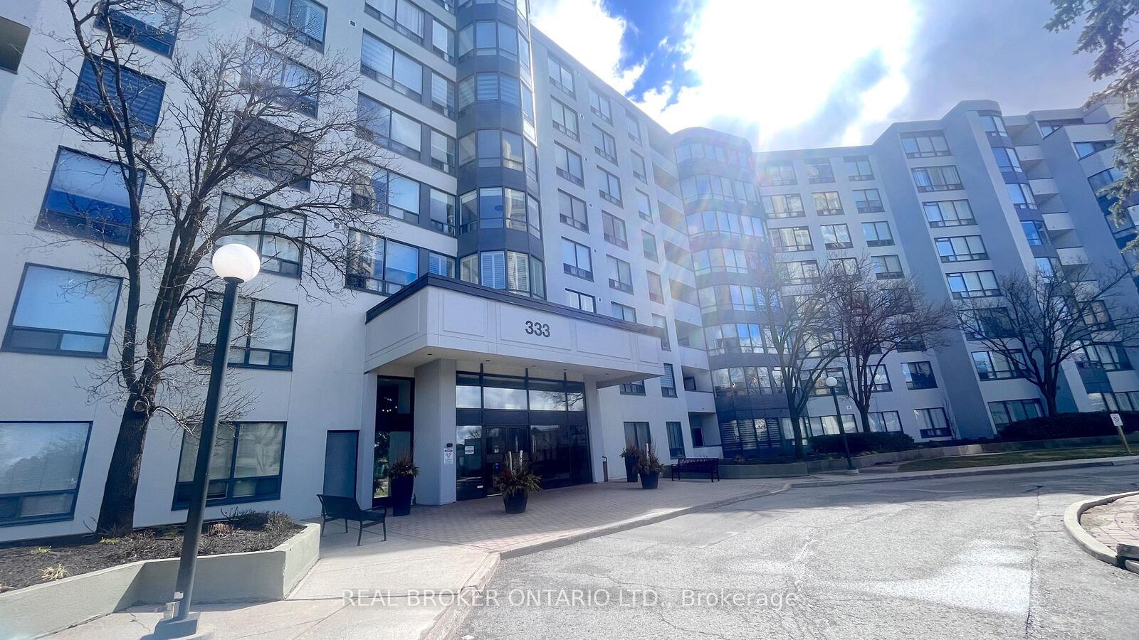 Property Photo: 333 Clark Avenue W 509 ON L4J 7K4