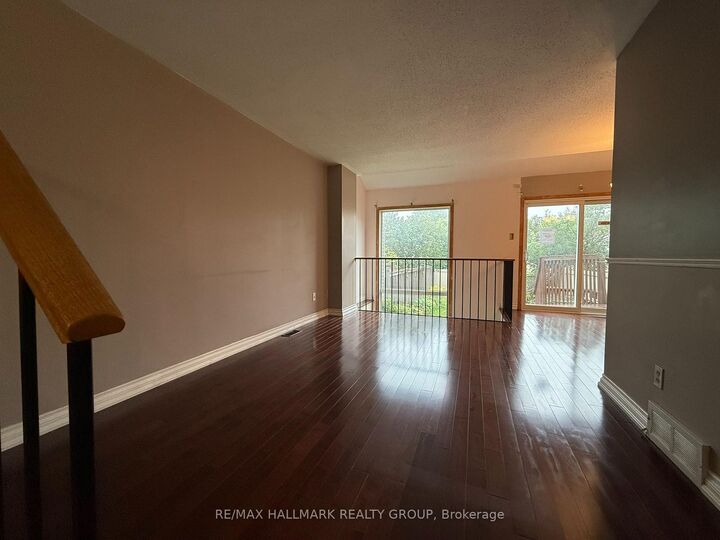 Property Photo:  181 Tartan Drive  ON K2J 3S2 