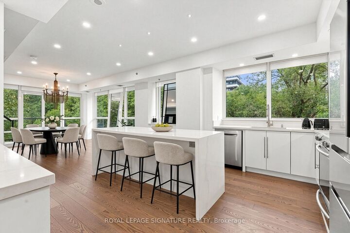 Photo de la propriété:  2230 Lake Shore Boulevard W 107  ON M8V 0B2 